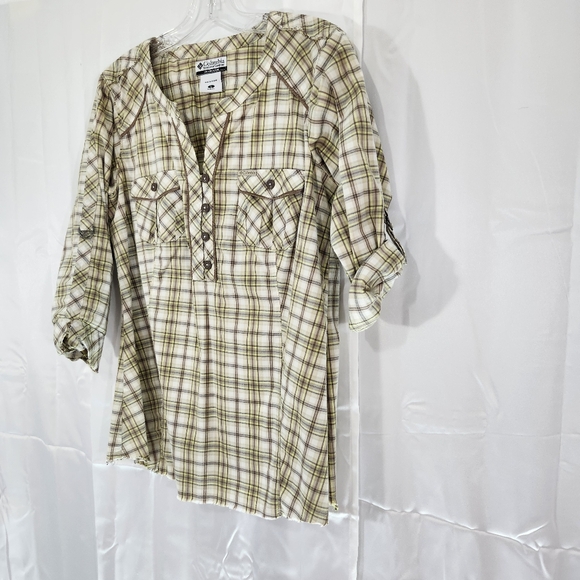 Columbia Size Large Plaid Button-Up Shirt - Picture 2 of 7